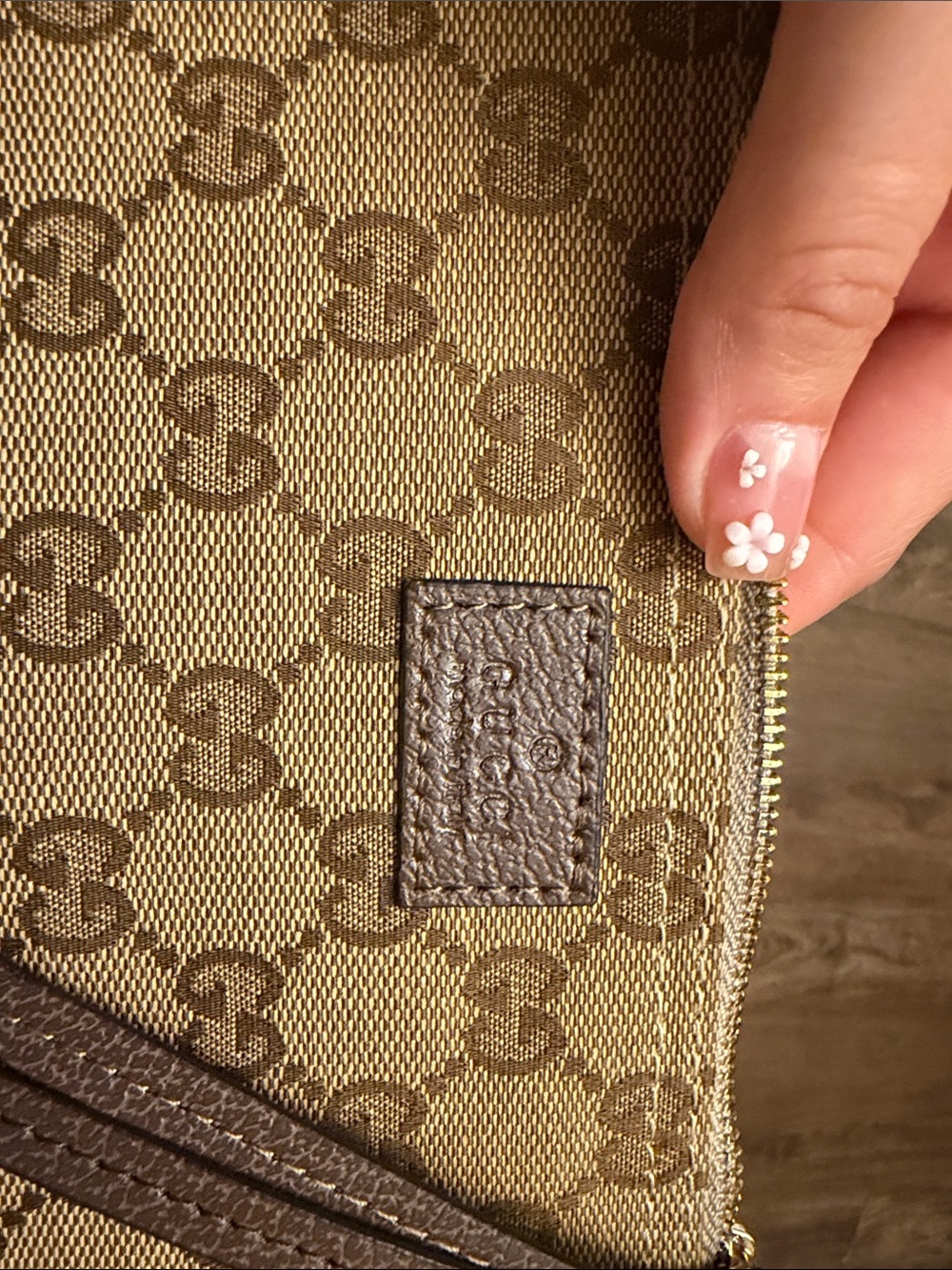 Gucci wristlet - Picture 7 of 12